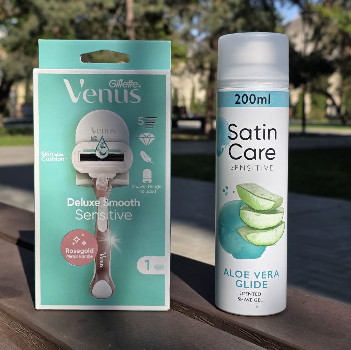 Venus Deluxe Rosegold 1+Satin Care Aloe Гель для гоління 200мл ( Ручка+1 картридж+тримач+ гель для гоління)