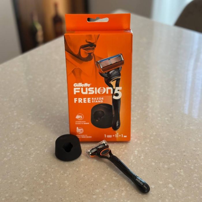 Gillette Fusion 1 Станок для гоління чоловічий+підставка