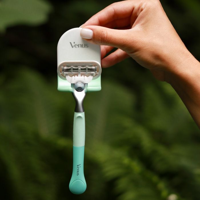 Venus Deluxe Набір ( станок Embrace Deluxe 2 +тримач+ косметичка)